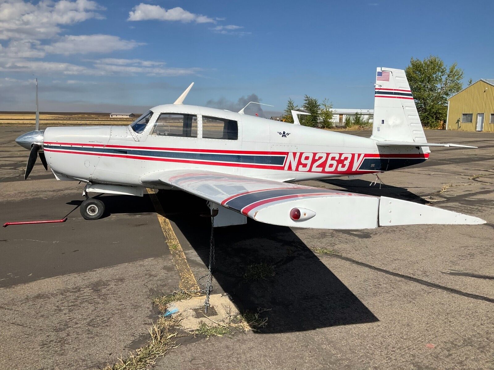 Single Engine Airplanes: Mooney M20C four person aircraft